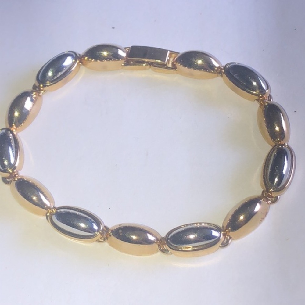 Gold Tone and Silver Tone Oval Link Bracelet